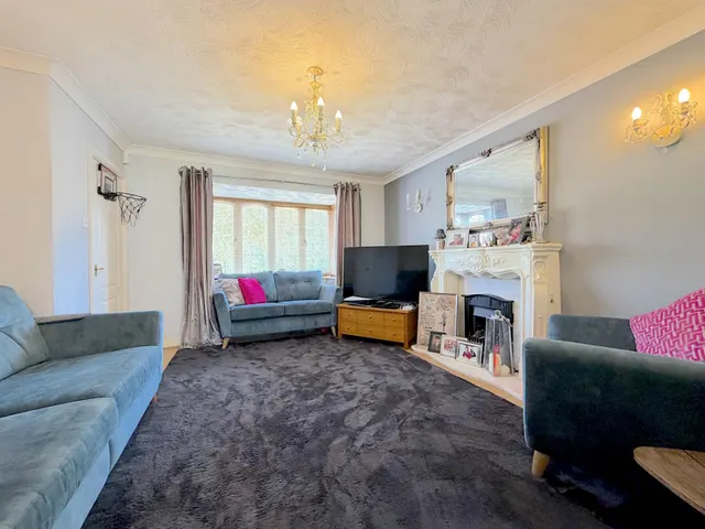Photo 2 — Halecroft Avenue, Wednesfield, Wolverhampton, WV11