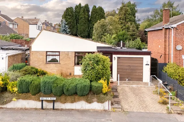 Valley Rise, Kettering, NN14, photo 1