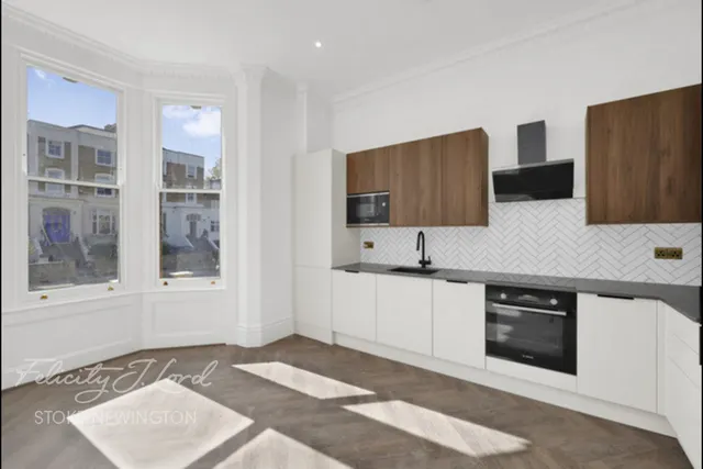 Hillmarton Road, London, photo 2