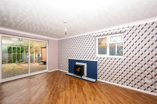 Photo 2 — Newton Close, Redditch, Worcestershire, B98 7YR