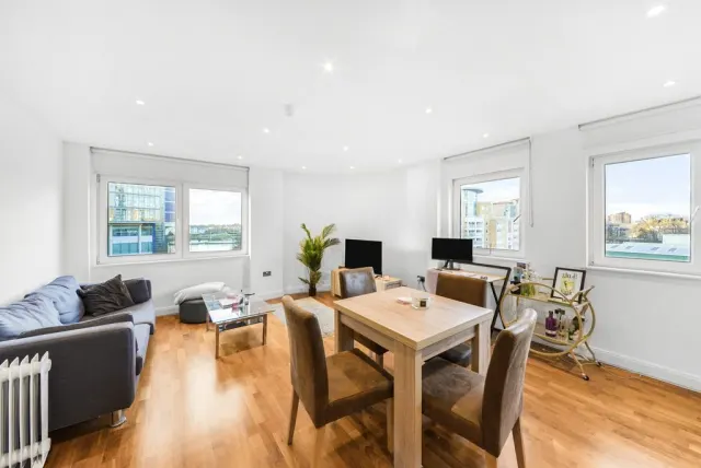 Holman Road, Battersea, SW11, photo 3