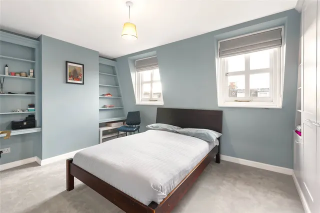 Knowsley Road, London, SW11, photo 2