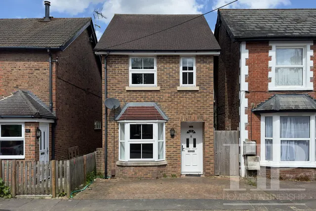 West Street, Crawley, RH11, photo 1