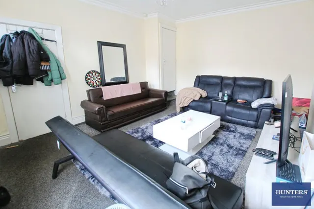 Dirkhill Road, Bradford, BD7, photo 2