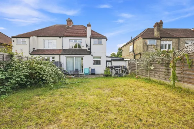 Roding Road, Loughton, IG10, photo 2