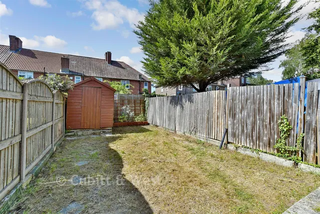 Hartland Road, Morden, SM4, photo 2