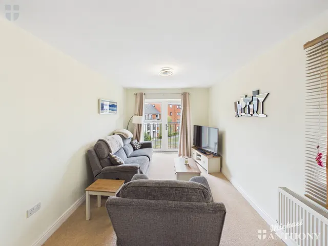 Photo 2 — Stilton Close, Aylesbury, HP19 8JH