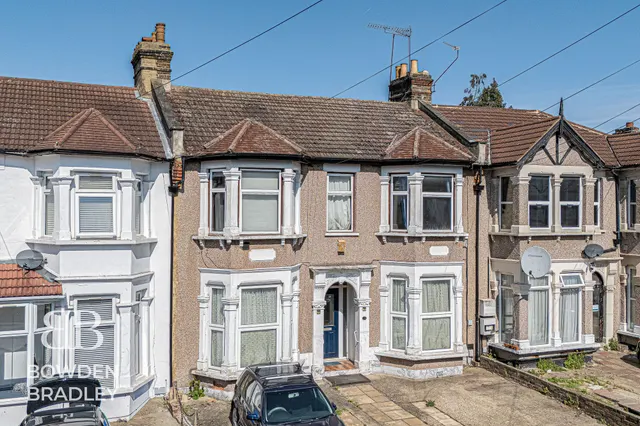 De Vere Gardens, Ilford, IG1, photo 1