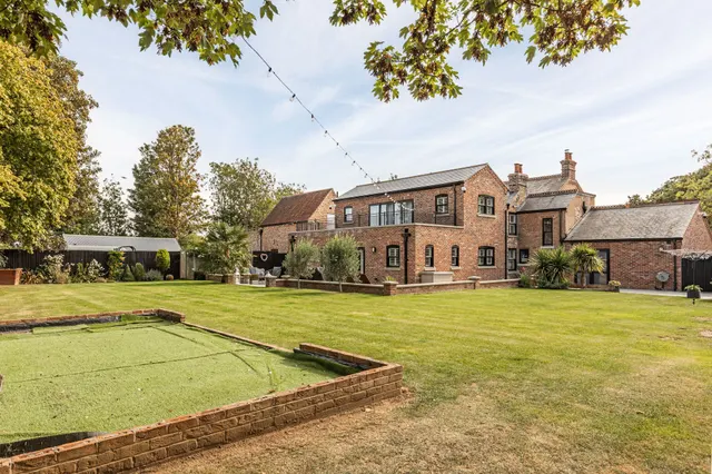 Beautifully Renovated Country Residen, photo 2