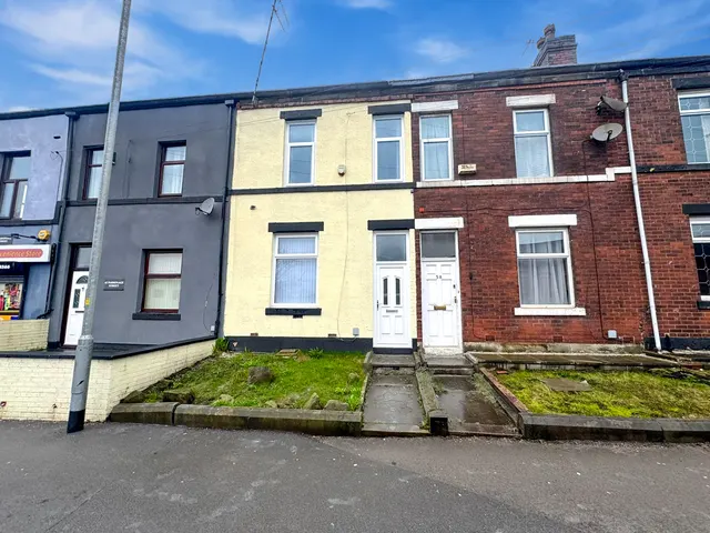 Parsonage Street, Bury, BL9, photo 1
