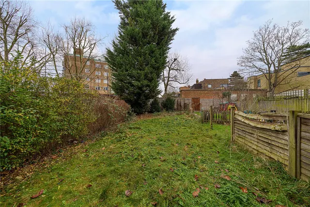Lordship Lane, East Dulwich, London, SE22, photo 1