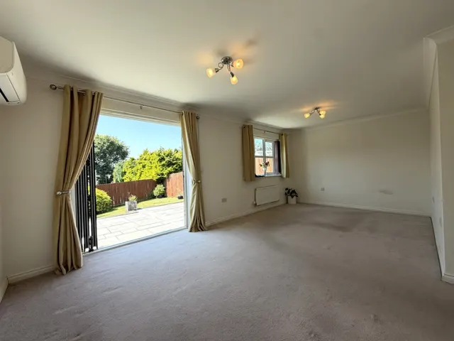 Harris Court, Quakers Yard, CF46, photo 2