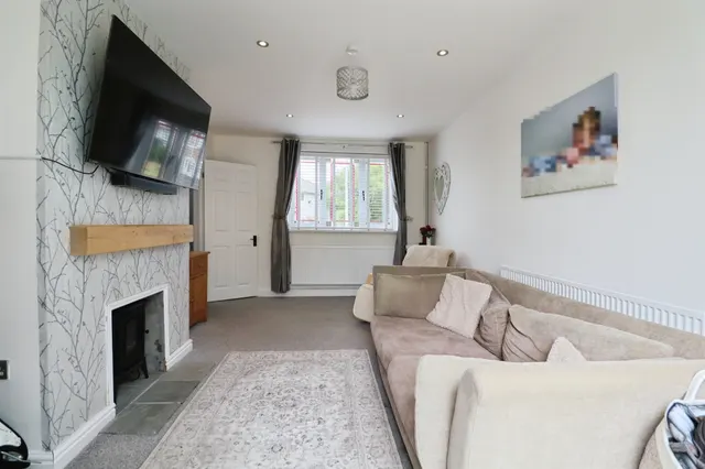 Laing Street, Bridgend, CF33, photo 2