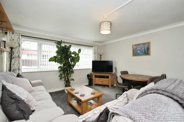 Elm Close, Mapperley Park, NG3, photo 2