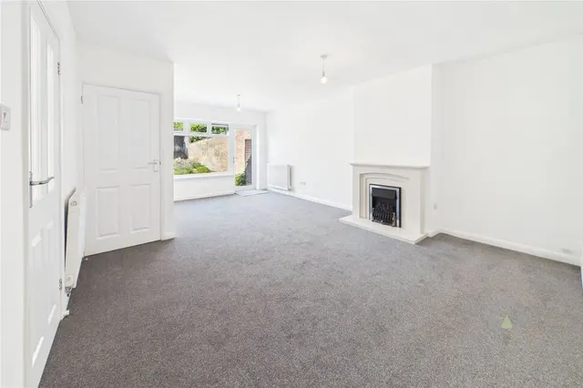 Photo 2 — Browning Avenue, Kettering, Northamptonshire, NN16