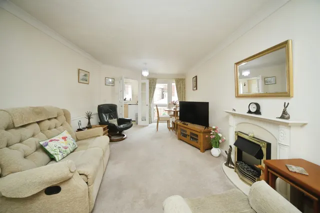 Blenheim Road, Minehead, TA24, photo 3