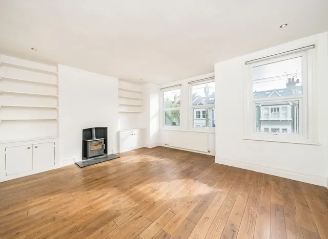 Photo 3 — Maldon Road, Acton, W3