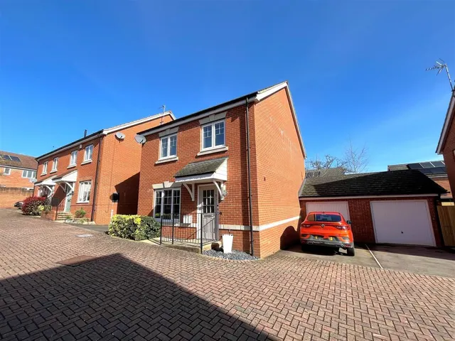 Meek Road, Newent, GL18, photo 1