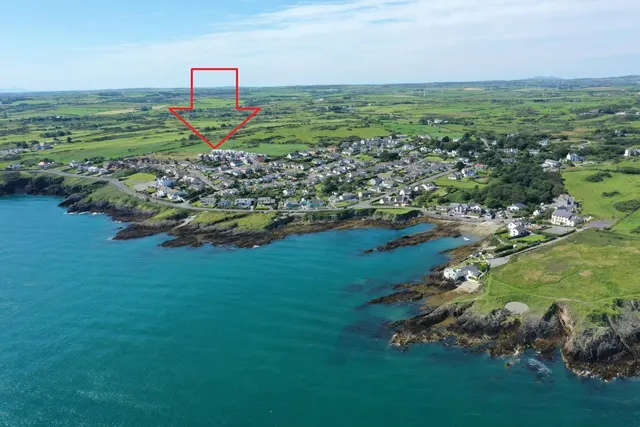 Parys Uchaf, Bull Bay, LL68, photo 2