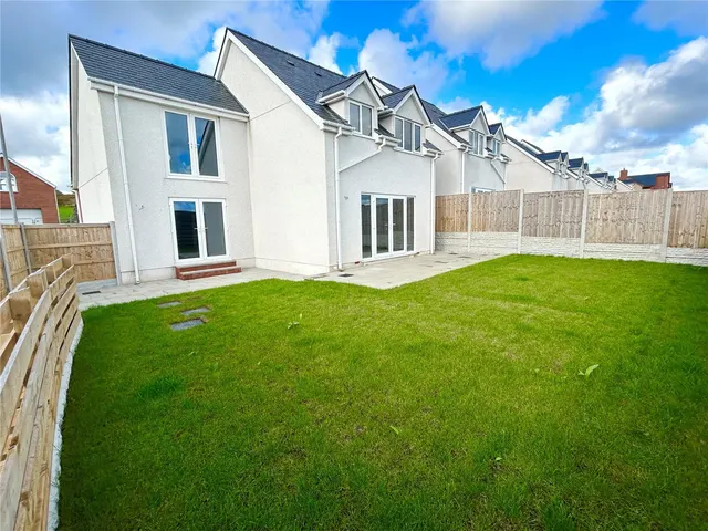 Parys Uchaf, Bull Bay, LL68, photo 3