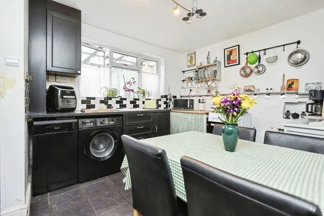 Alexander Road, Smethwick, B67, photo 3