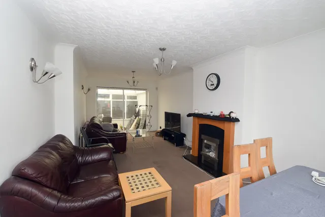 Southview Road, Little Dawley, TF4, photo 3