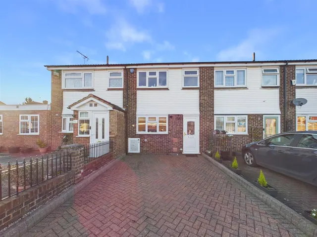 Leaholme Way, Ruislip, HA4 7RA, photo 1
