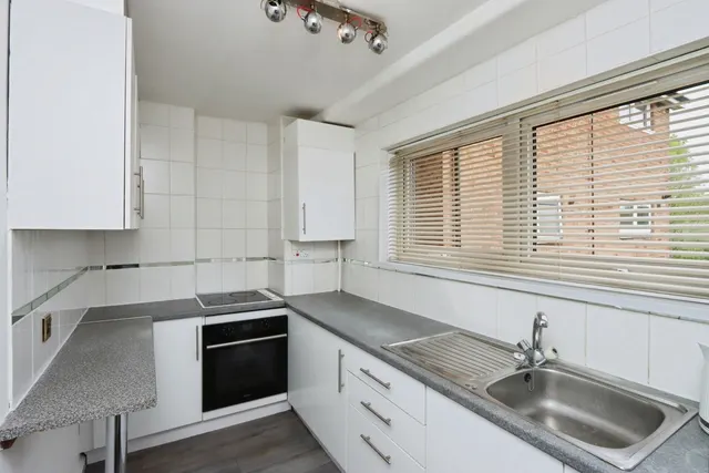Photo 3 — Batemoor Road, Sheffield, South Yorkshire, S8