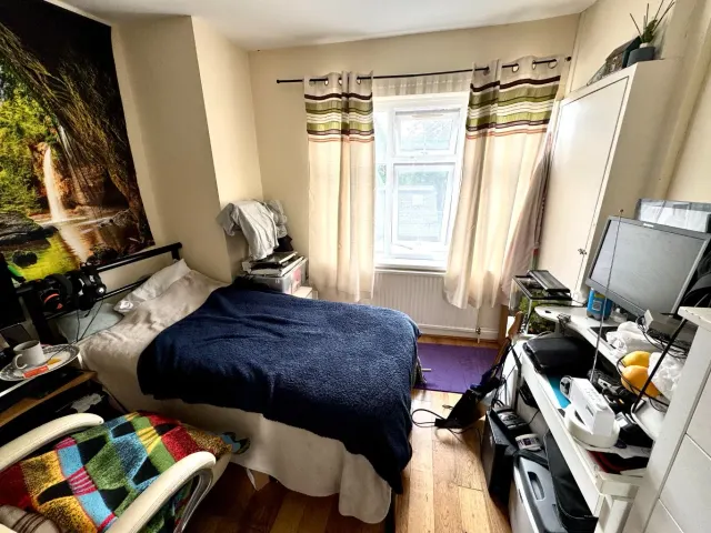 Photo 3 — Waverley Road, Plumstead, London, SE18 7TJ