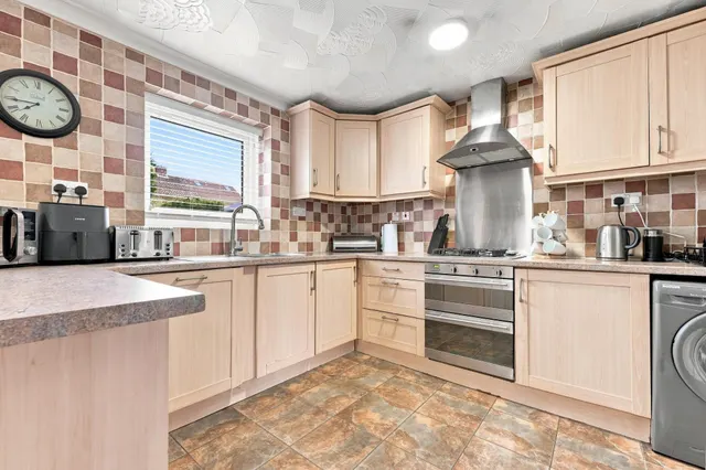 Ulrica Drive, Thurcroft, S66, photo 2
