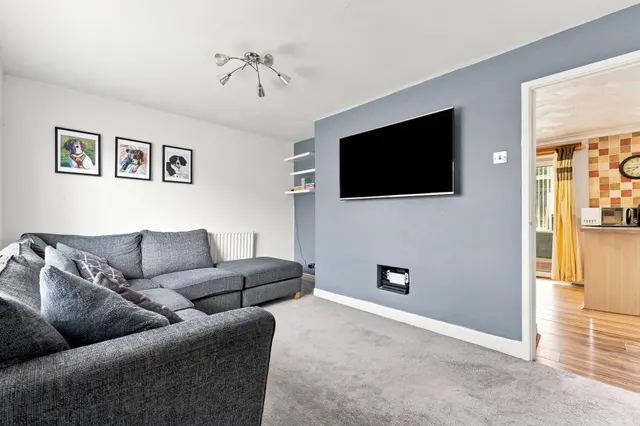 Ulrica Drive, Thurcroft, S66, photo 1