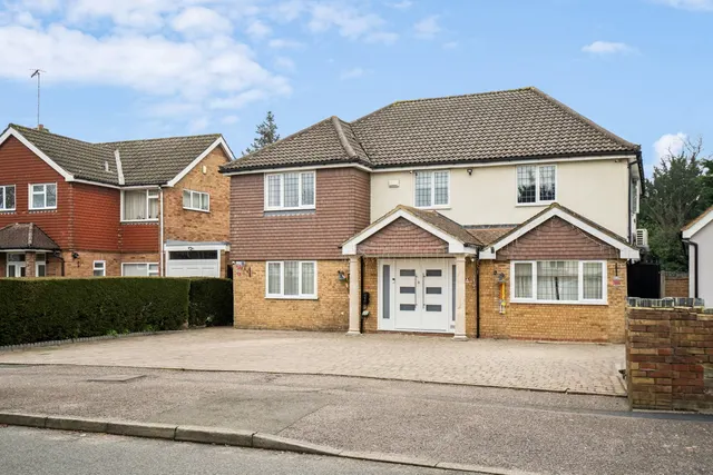 Heathfield Road, Bushey, WD23, photo 1