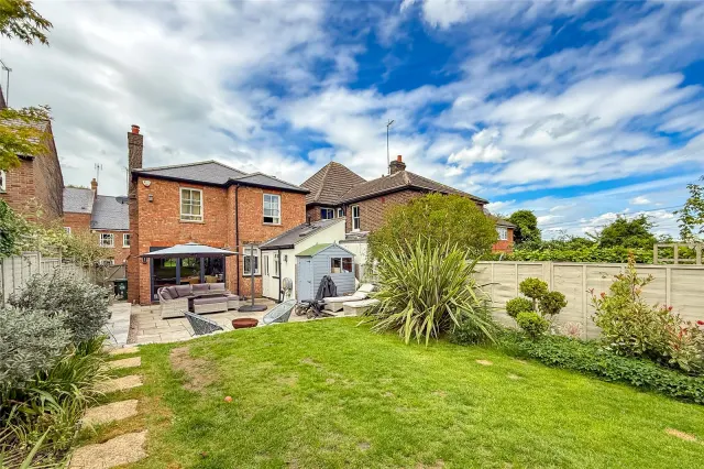 Cravells Road, Harpenden, AL5, photo 1