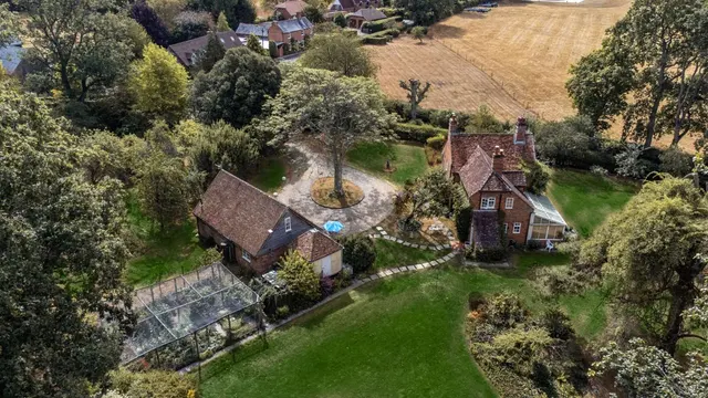Westridge, Highclere, RG20, photo 2
