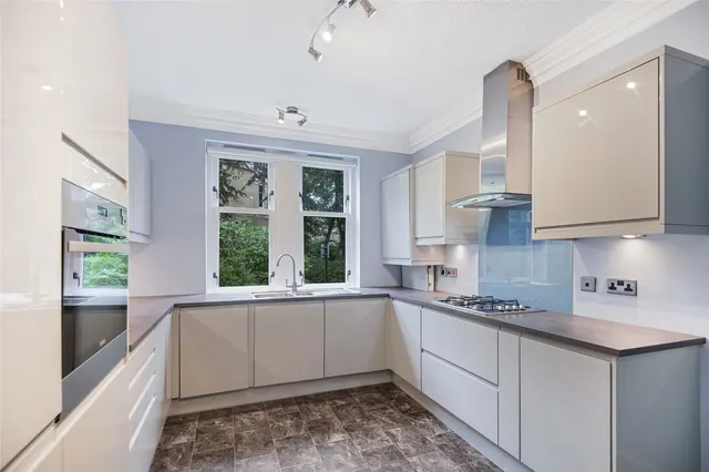 Photo 3 — Kingsborough Gate, Hyndland, Glasgow, G12