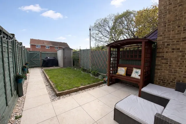 Photo 2 — Cromarty Close, Stubbington, Fareham