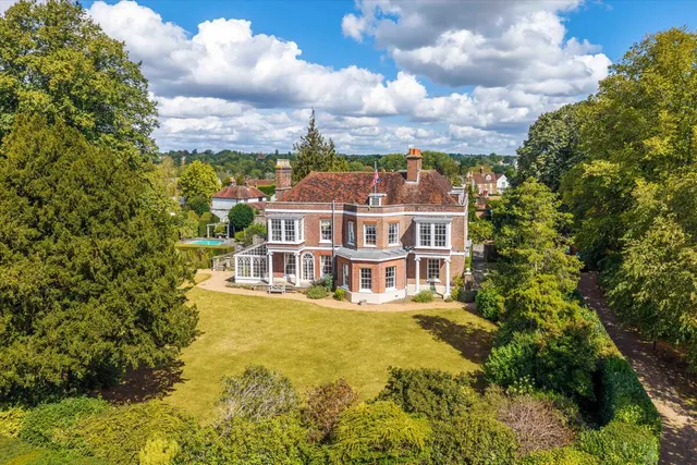 The Moor, Hawkhurst, TN18, photo 2