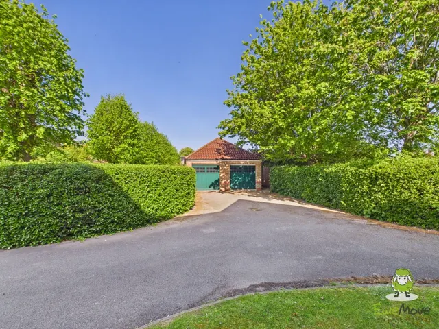 Wallis Drive, Bramley, RG26, photo 2