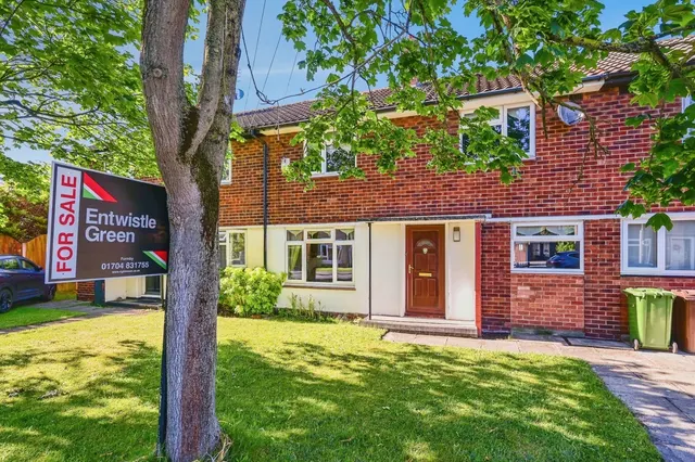 Chindit Close, Formby, L37, photo 1