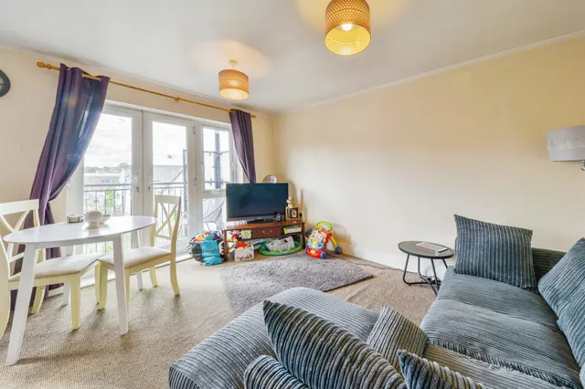 Abercromby Avenue, High Wycombe, HP12, photo 2