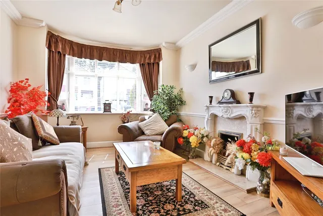 Wroxham Road, Branksome, BH12, photo 2