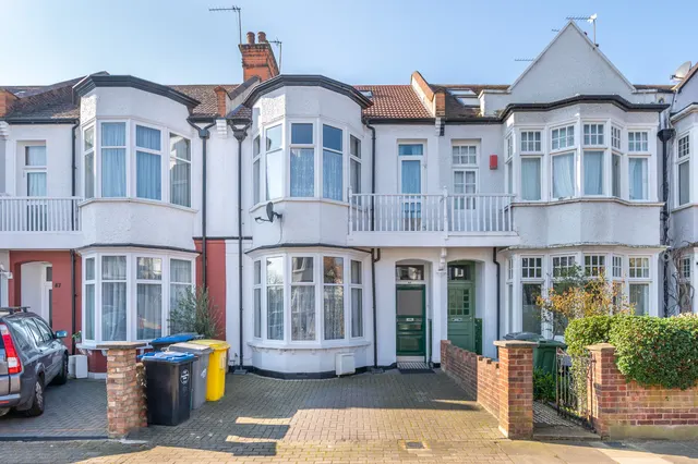 49 Hanover Road, London, photo 1