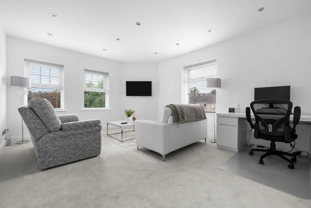 Victoria Road, Harrogate, HG2, photo 2