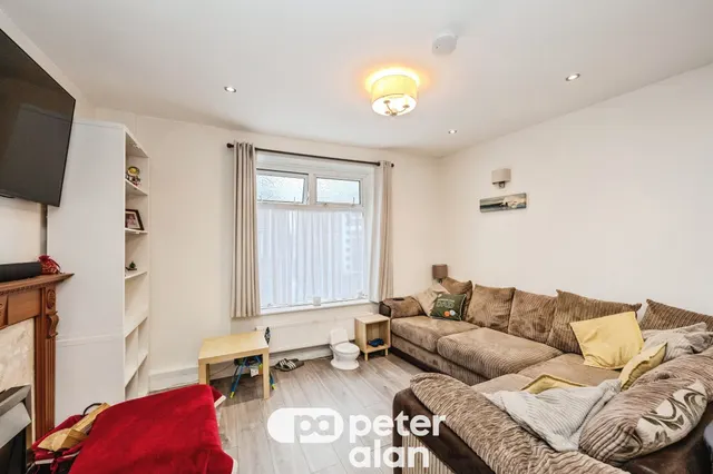 Treharne Road, Maesteg, CF34, photo 3