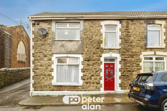 Treharne Road, Maesteg, CF34, photo 1