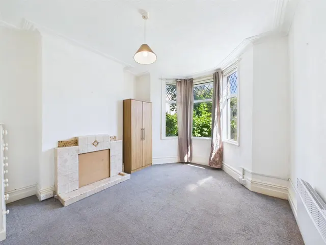 Photo 2 — 133, Fishponds Road, Eastville, Bristol, BS5 6PR