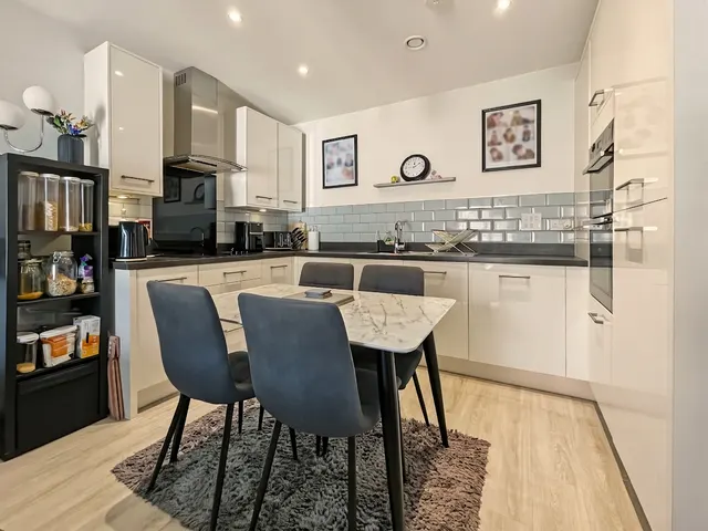 Baytree Court, Prestwich, M25, photo 3
