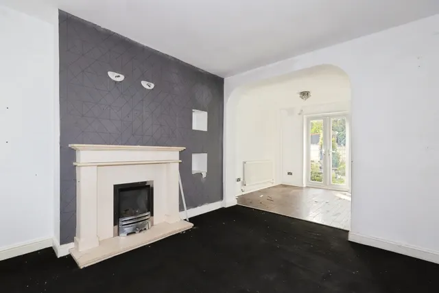 Princess Anne Road, Bilston, WV14, photo 3