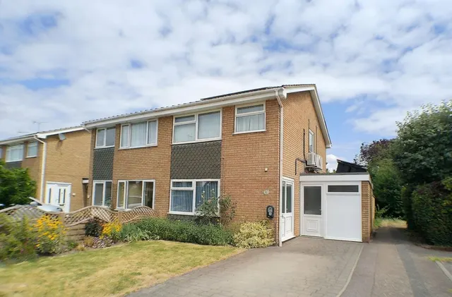 Charnwood Grove, Bingham, NG13, photo 1