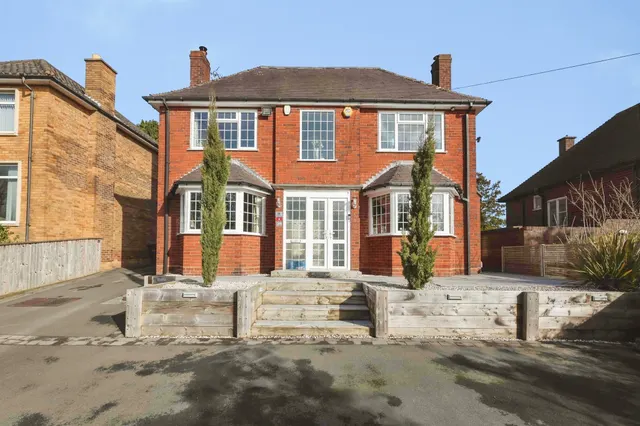 High Haden Road, Haden Hill, B64, photo 1
